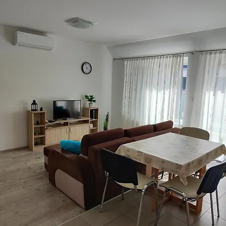 Hegin Szigeti * פץ'