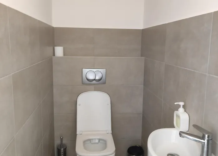 Hegin Szigeti * Beci