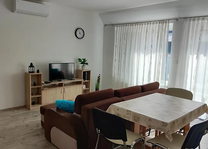 Hegin Szigeti * Beci